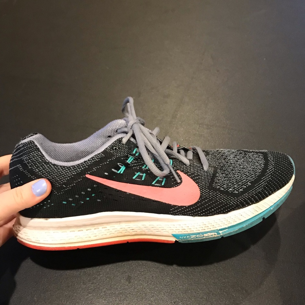 Nike tennis shoes